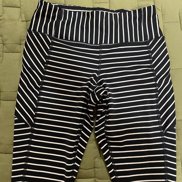 Athleta, Navy Stripped, Cropped Leggings, Size Small - Picture 2 of 11